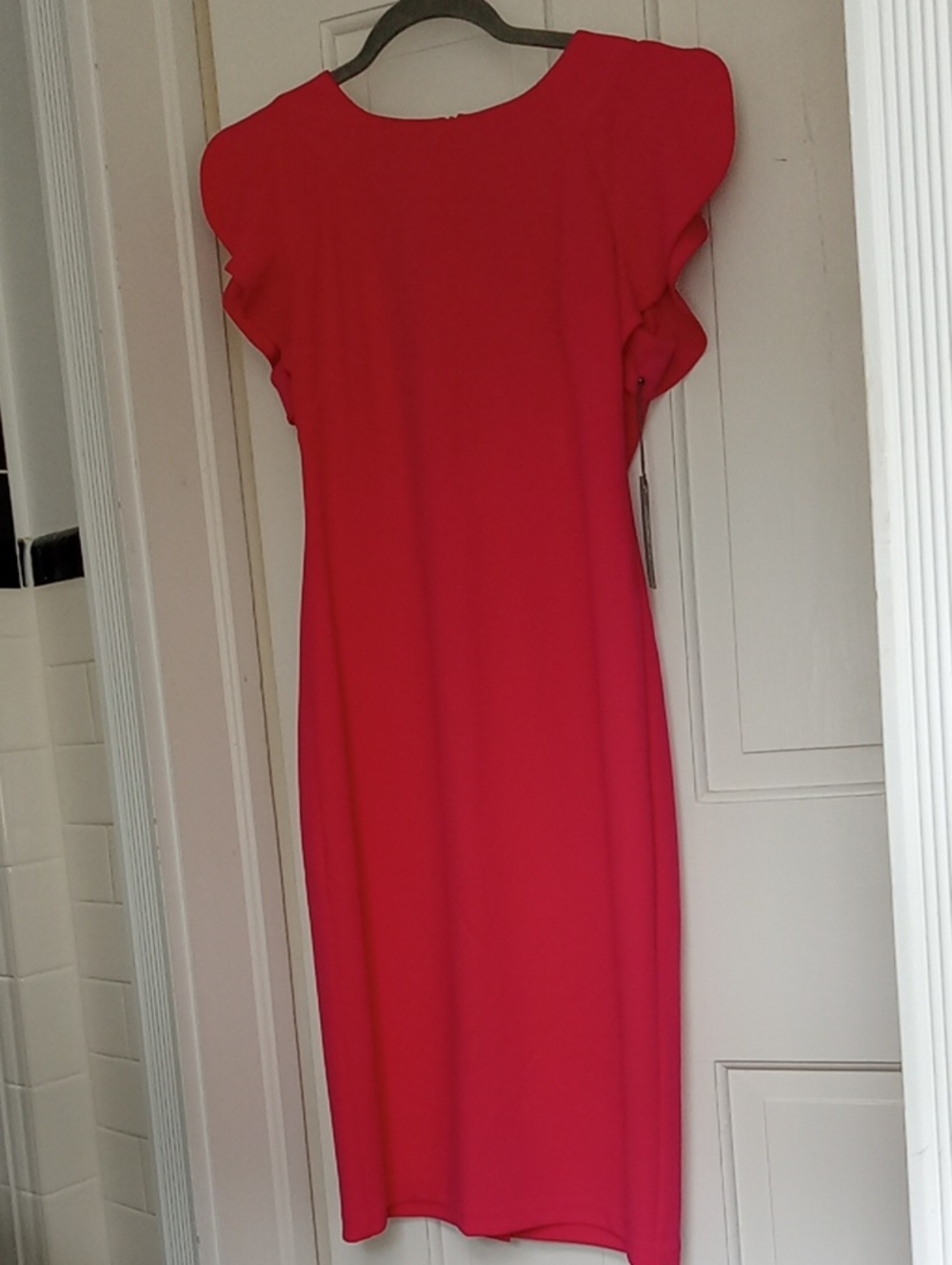 NWT Vince Camuto Fuchsia Pink Ruffle Sleeve Sheath Dress Size 8